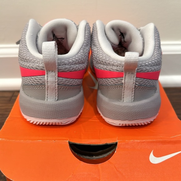 Nike Kids Team Hustle D8 Toddler; size 10; color Atmosphere Grey/Racer Pink - Picture 3 of 4